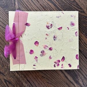 NWT Handmade Paper Photo Album with Pressed Flowers 10.5" x 9"